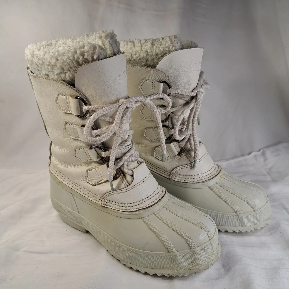 DUCK Boots White Leather Removable Liner Women's Size 6